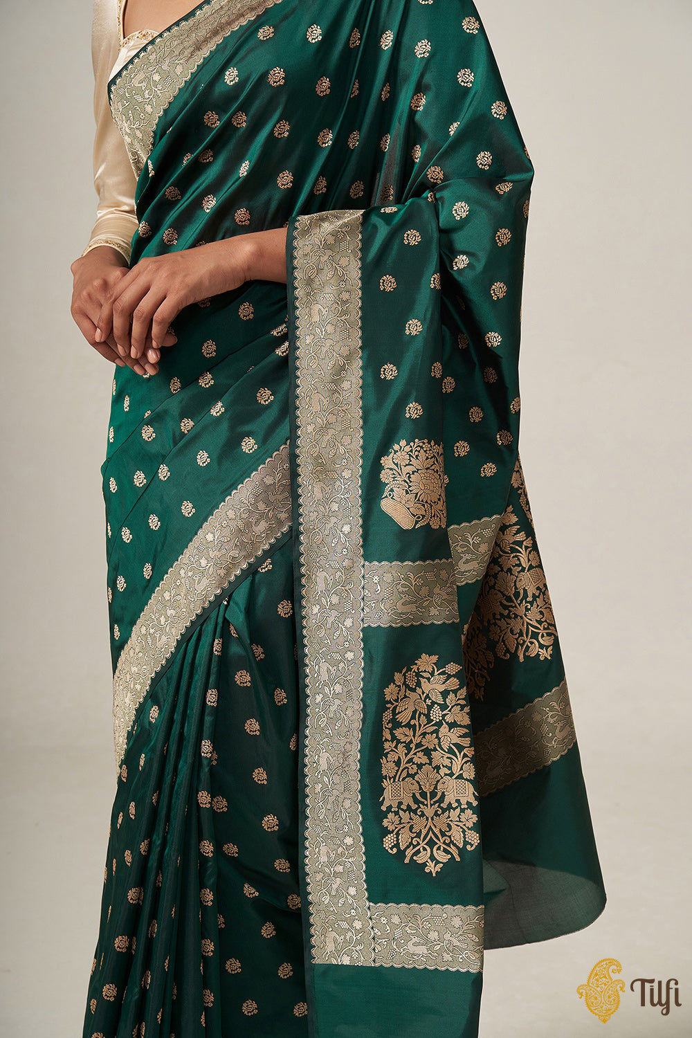 Buy Kalapushpi Embroidered Banarasi Satin Green Sarees Online @ Best Price  In India | Flipkart.com