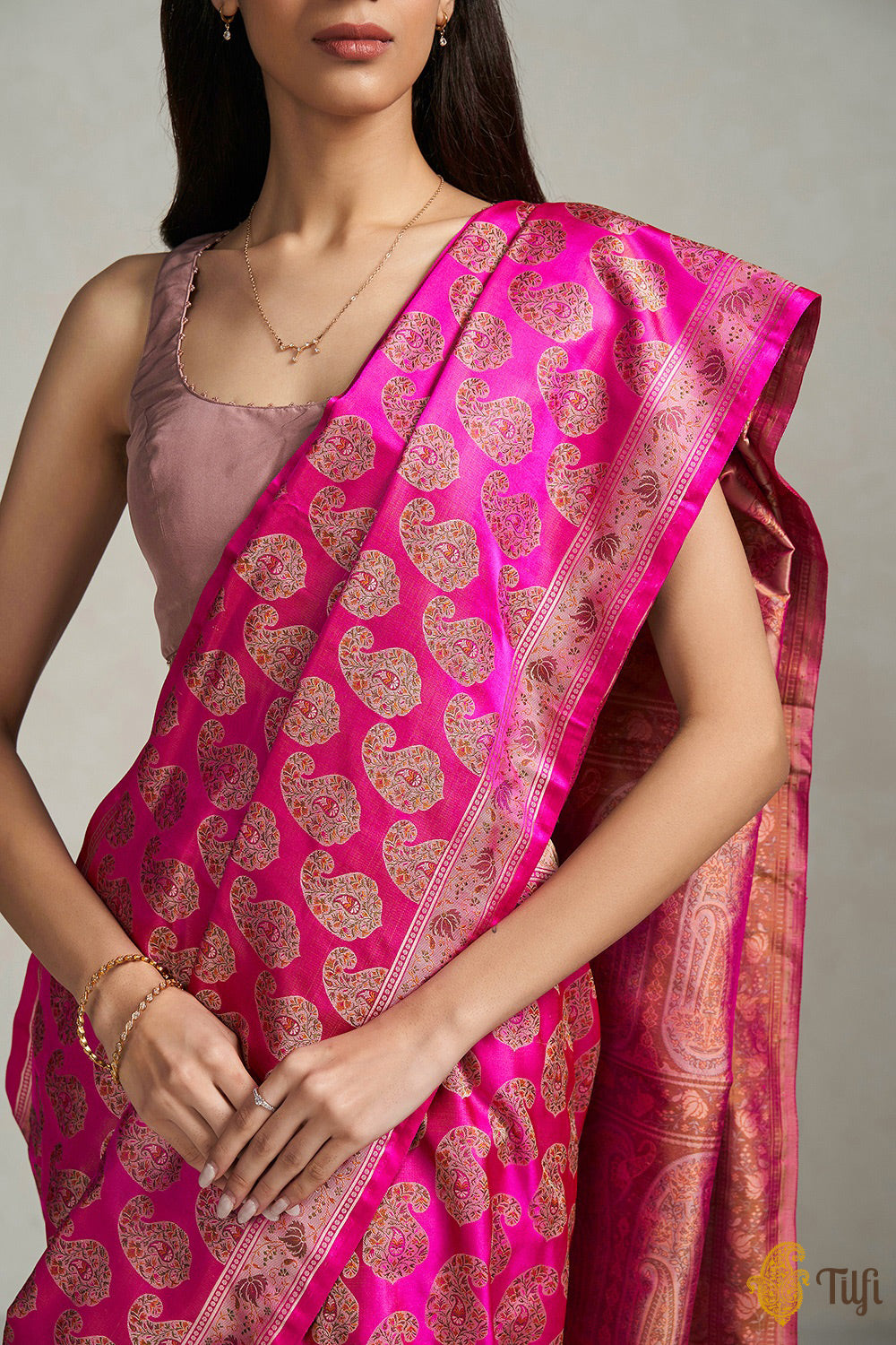 Pre-Order: Rani Pink Pure Soft Satin Silk Tanchoi Jamawar Banarasi Handloom Saree