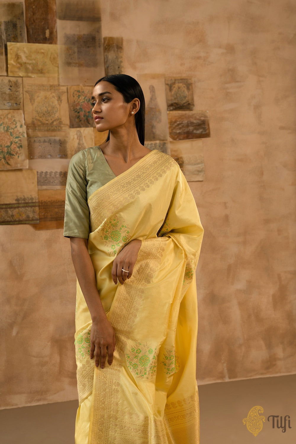 &#39;Guldasta&#39; Pale Yellow Pure Katan Silk Banarasi Handloom Saree