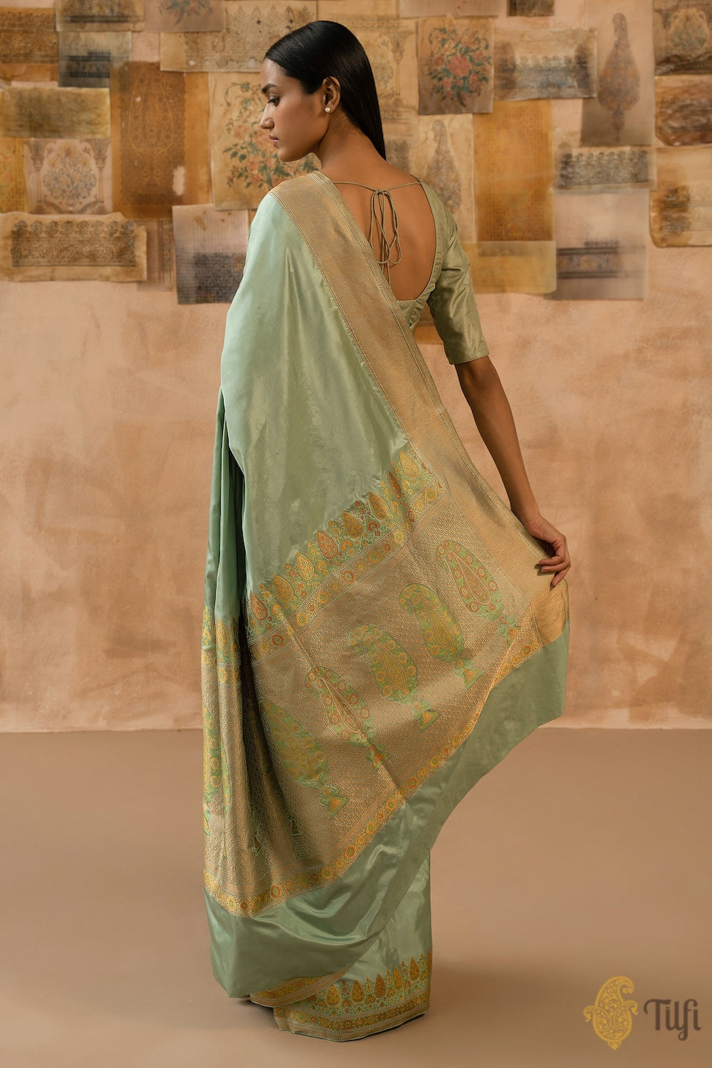 &#39;Aamodini&#39; Light Blue Pure Katan Silk Banarasi Handloom Saree