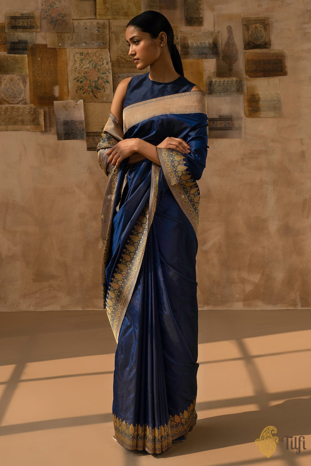 &#39;Aamodini&#39; Midnight Blue Pure Katan Silk Banarasi Handloom Saree