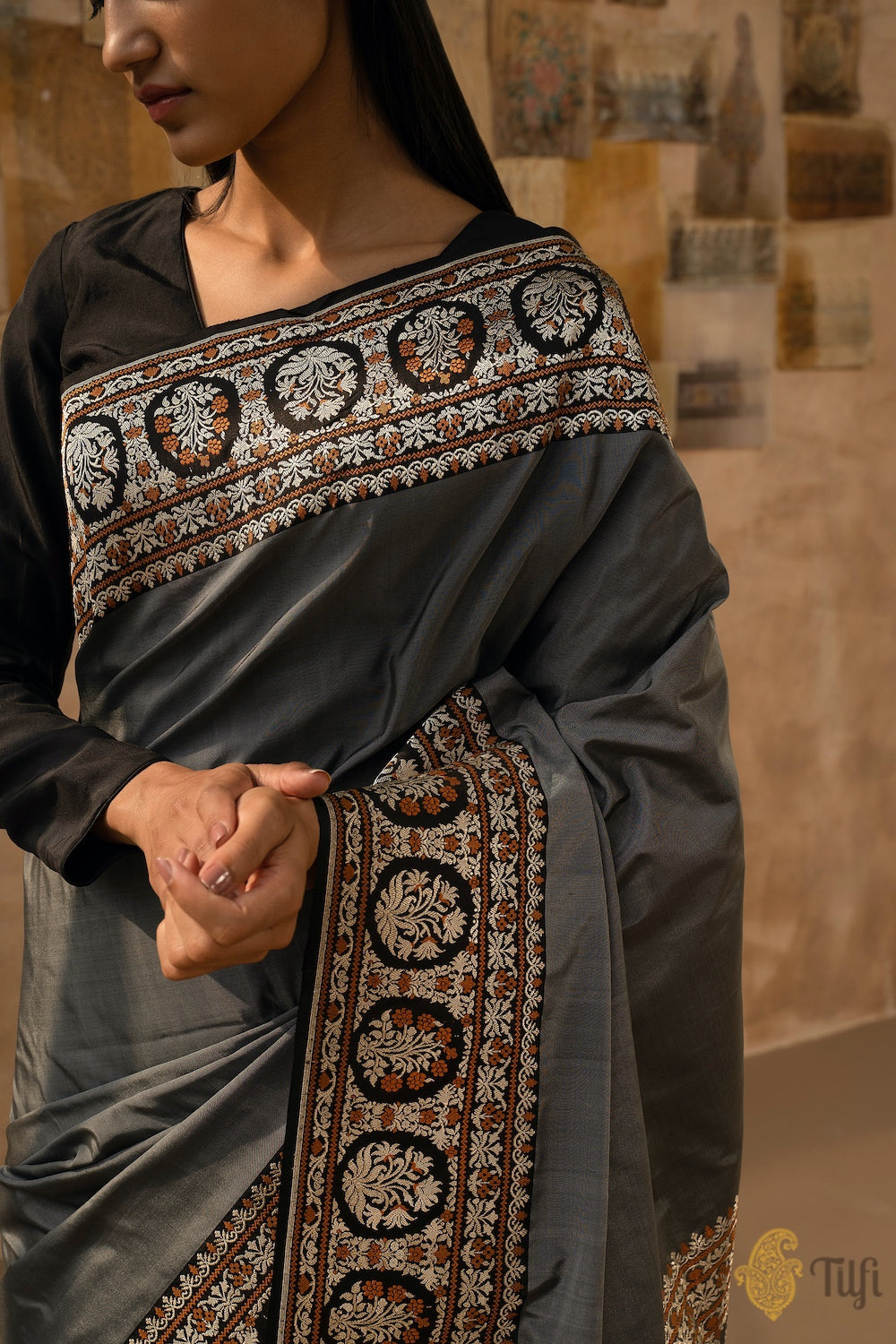 &#39;Mohini&#39; Dark Grey-Black Pure Katan Silk Banarasi Handloom Saree