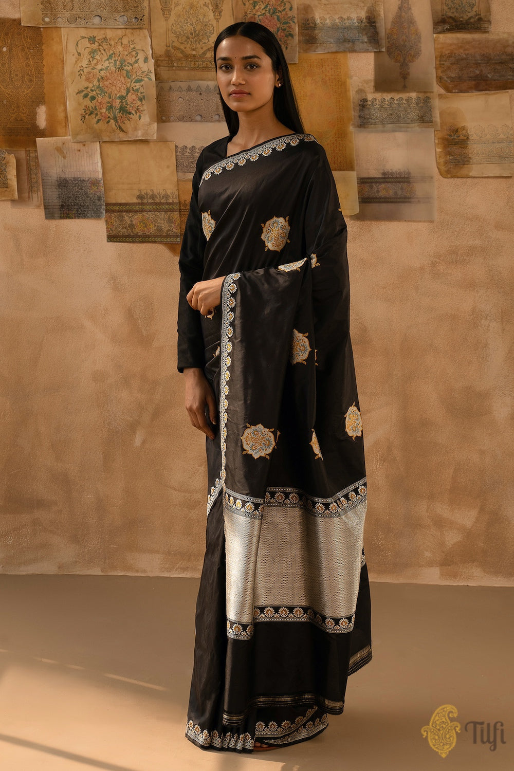&#39;Kasturi&#39; Black Pure Katan Silk Banarasi Handloom Saree