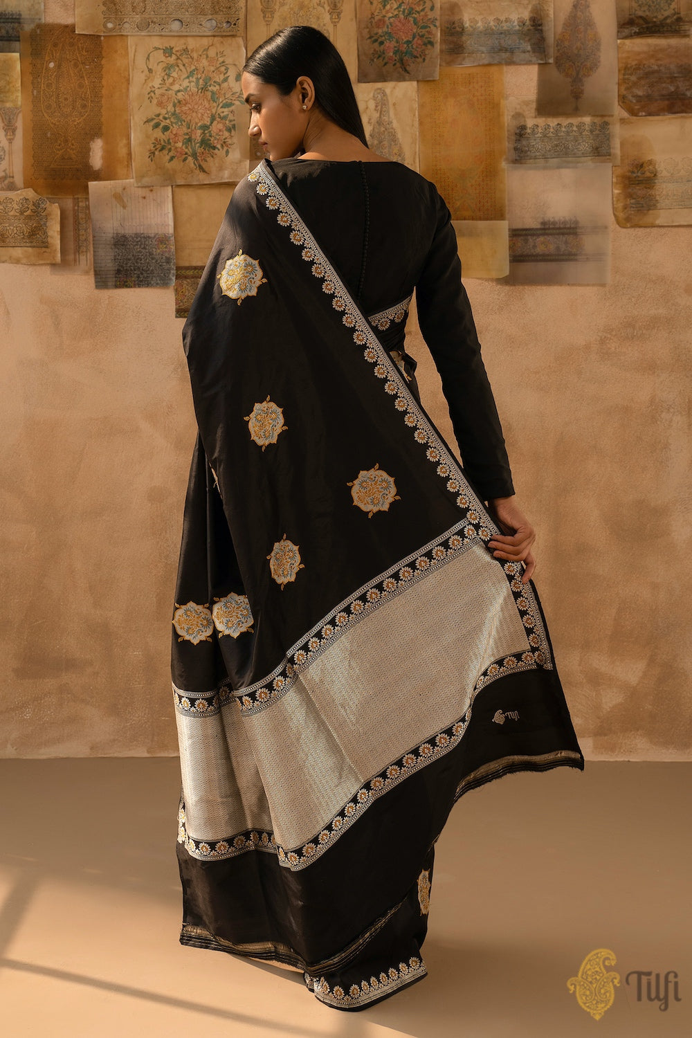 &#39;Kasturi&#39; Black Pure Katan Silk Banarasi Handloom Saree
