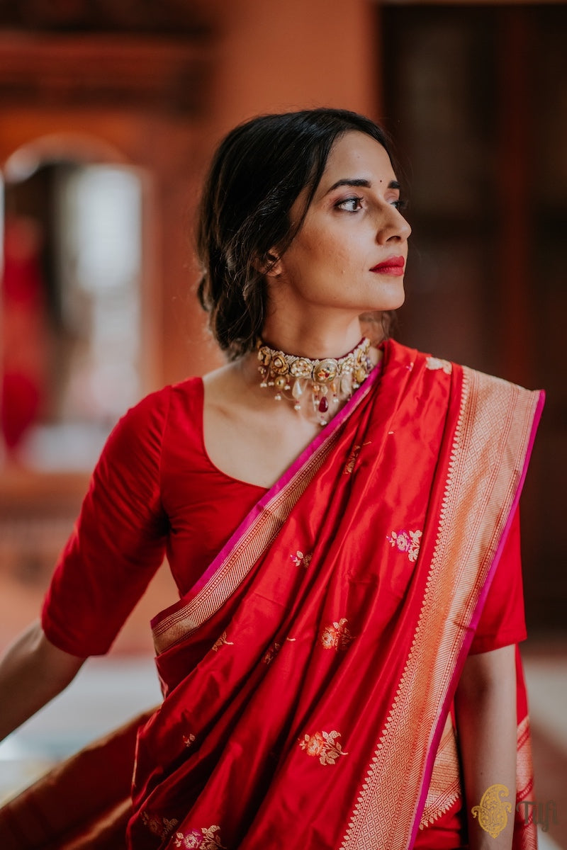 Kanjivaram vs banarasi saree difference in hindi | Fashion: बनारसी और  कांजीवरम साड़ी में क्या होता है फर्क, जानें कैसे पहचान कर सकती हैं आप | TV9  Bharatvarsh